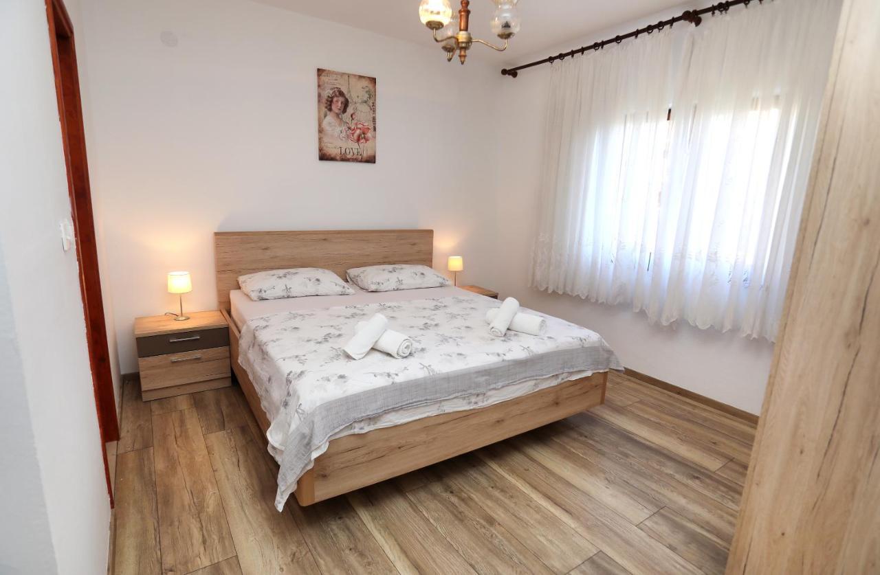 Apartman Gilan Seget Vranjica Dış mekan fotoğraf