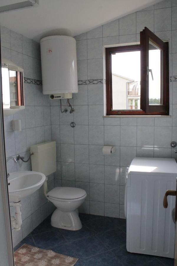 Apartman Gilan Seget Vranjica Oda fotoğraf